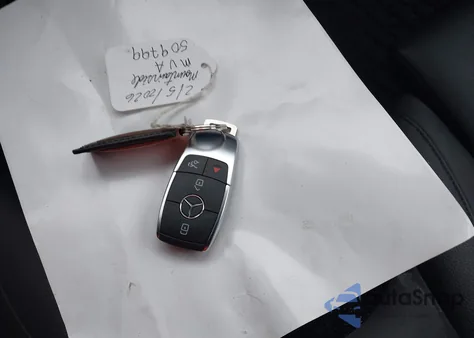 2024 Mercedes-Benz Glb 250 4Matic z USA, uszkodzony, nr VIN W1N4M4HB4RW352908